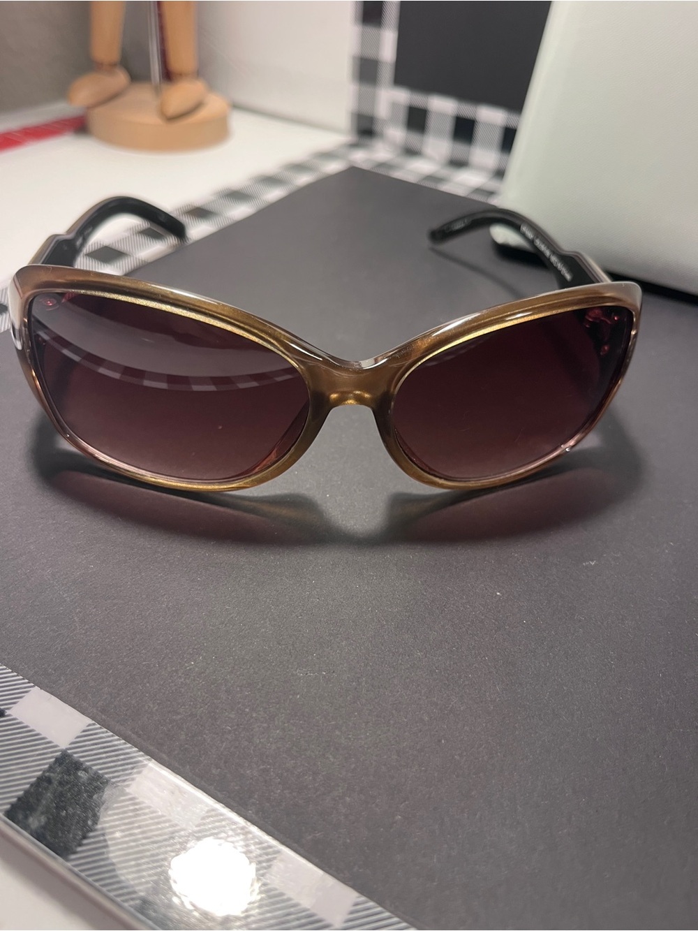 Women’s Brown Gradient Lens Esprit ET19347 model
